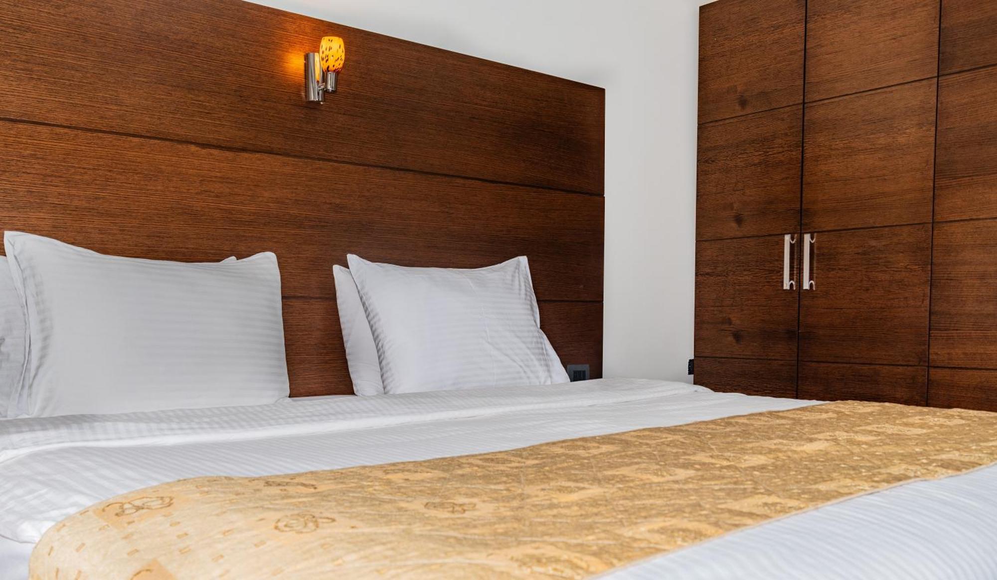 Britannia Suites Beirut Esterno foto
