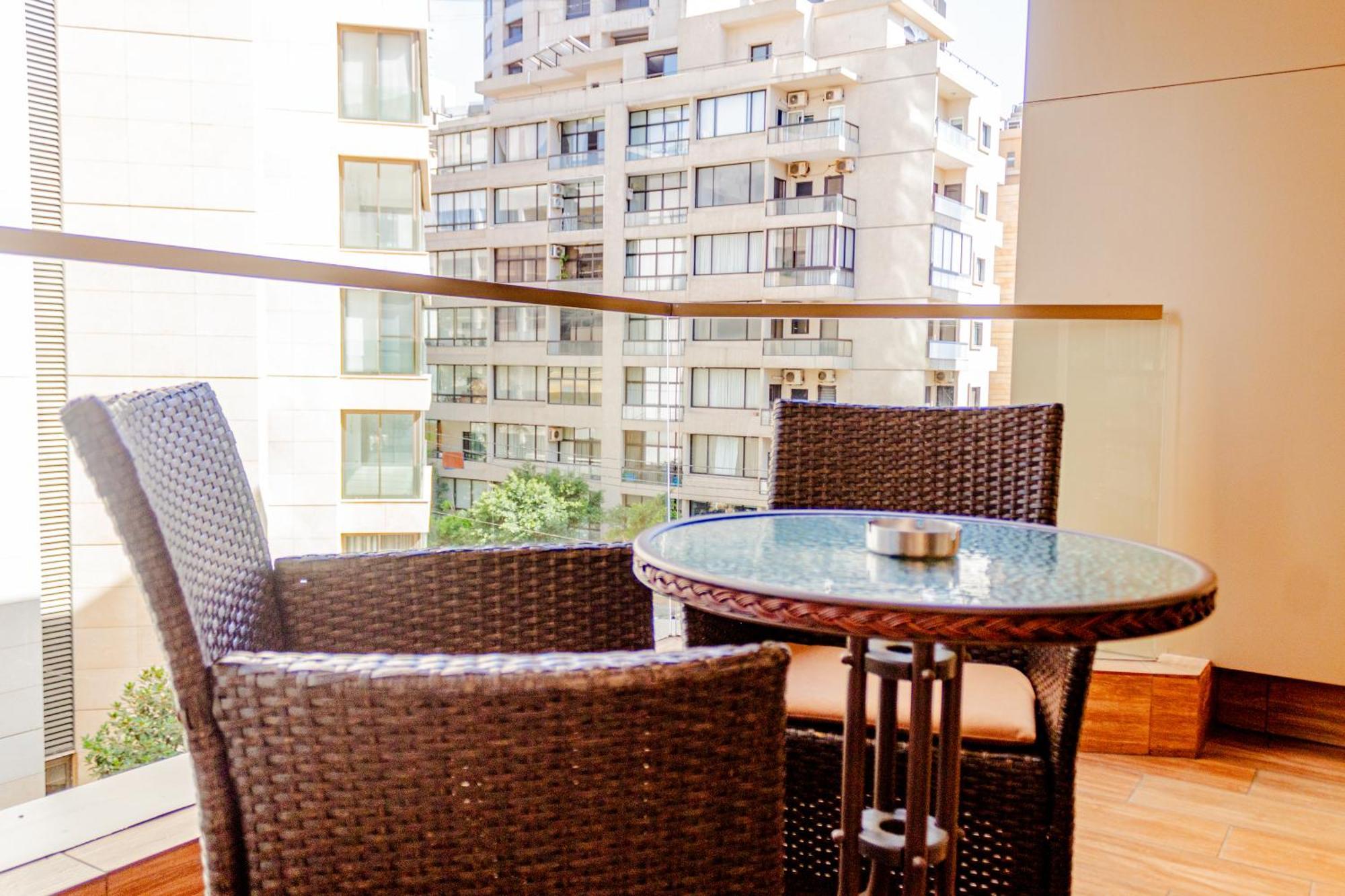 Britannia Suites Beirut Esterno foto