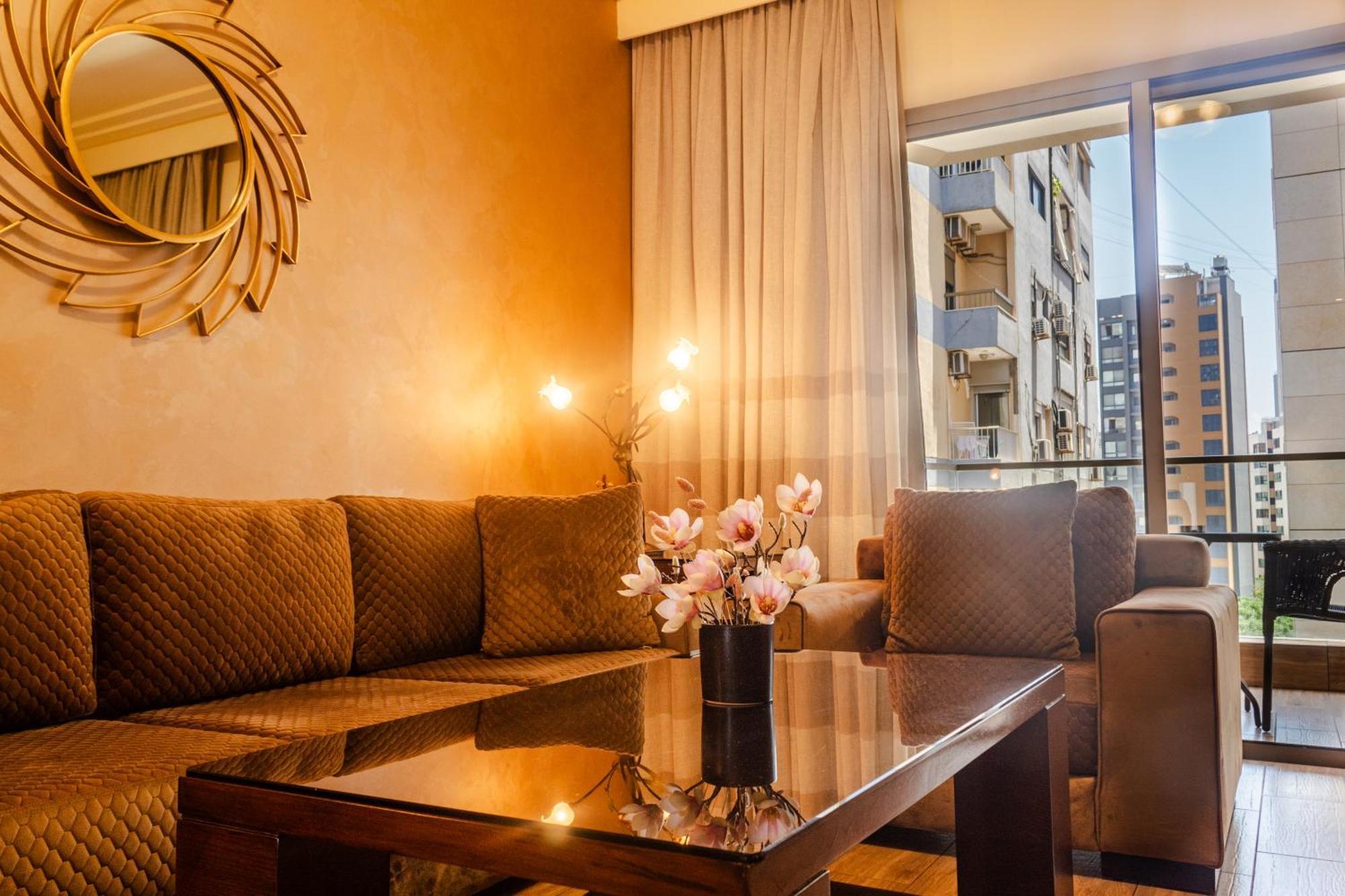 Britannia Suites Beirut Esterno foto