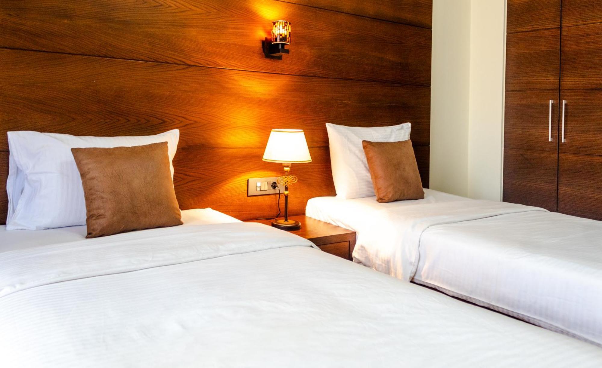 Britannia Suites Beirut Esterno foto