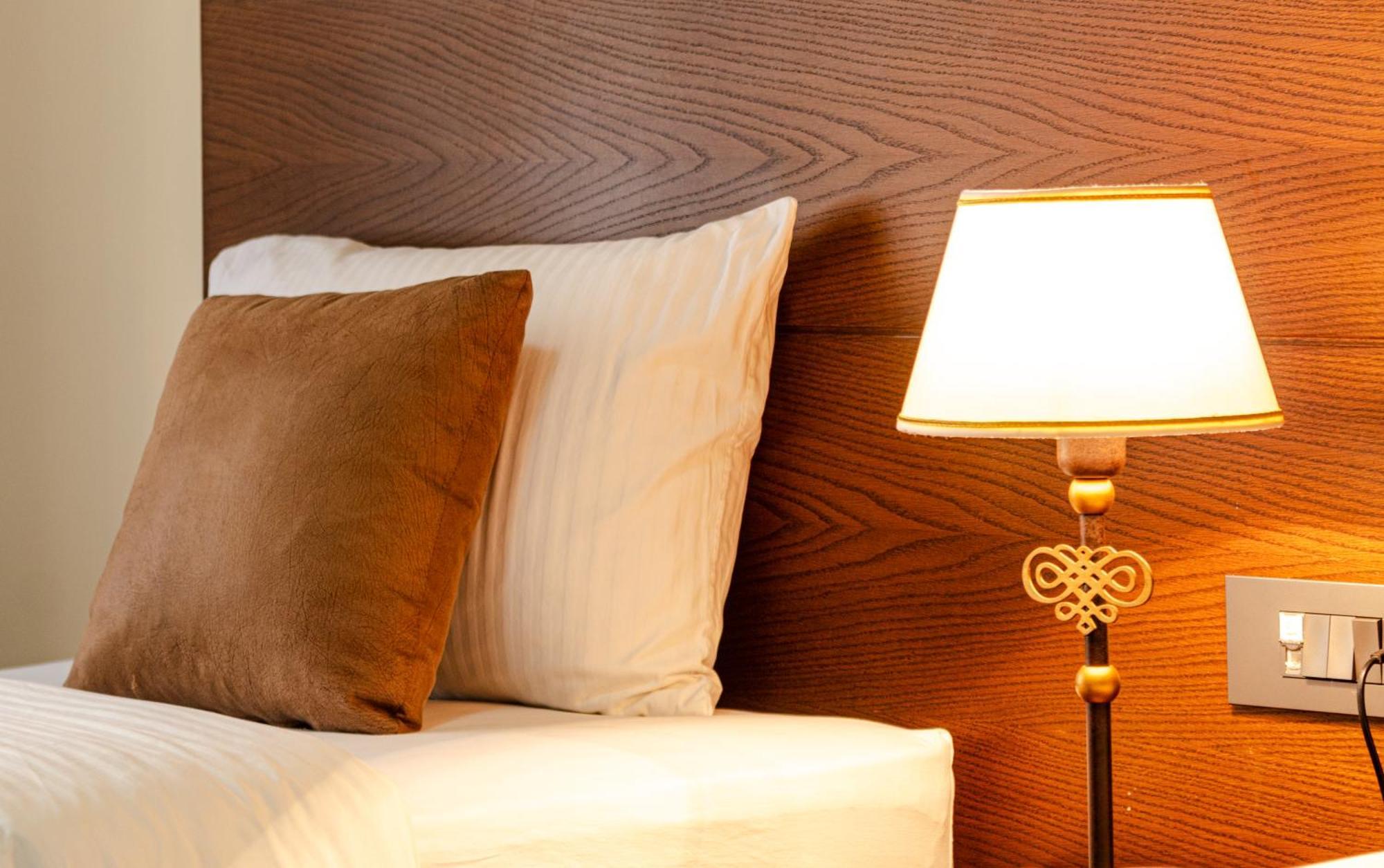 Britannia Suites Beirut Esterno foto