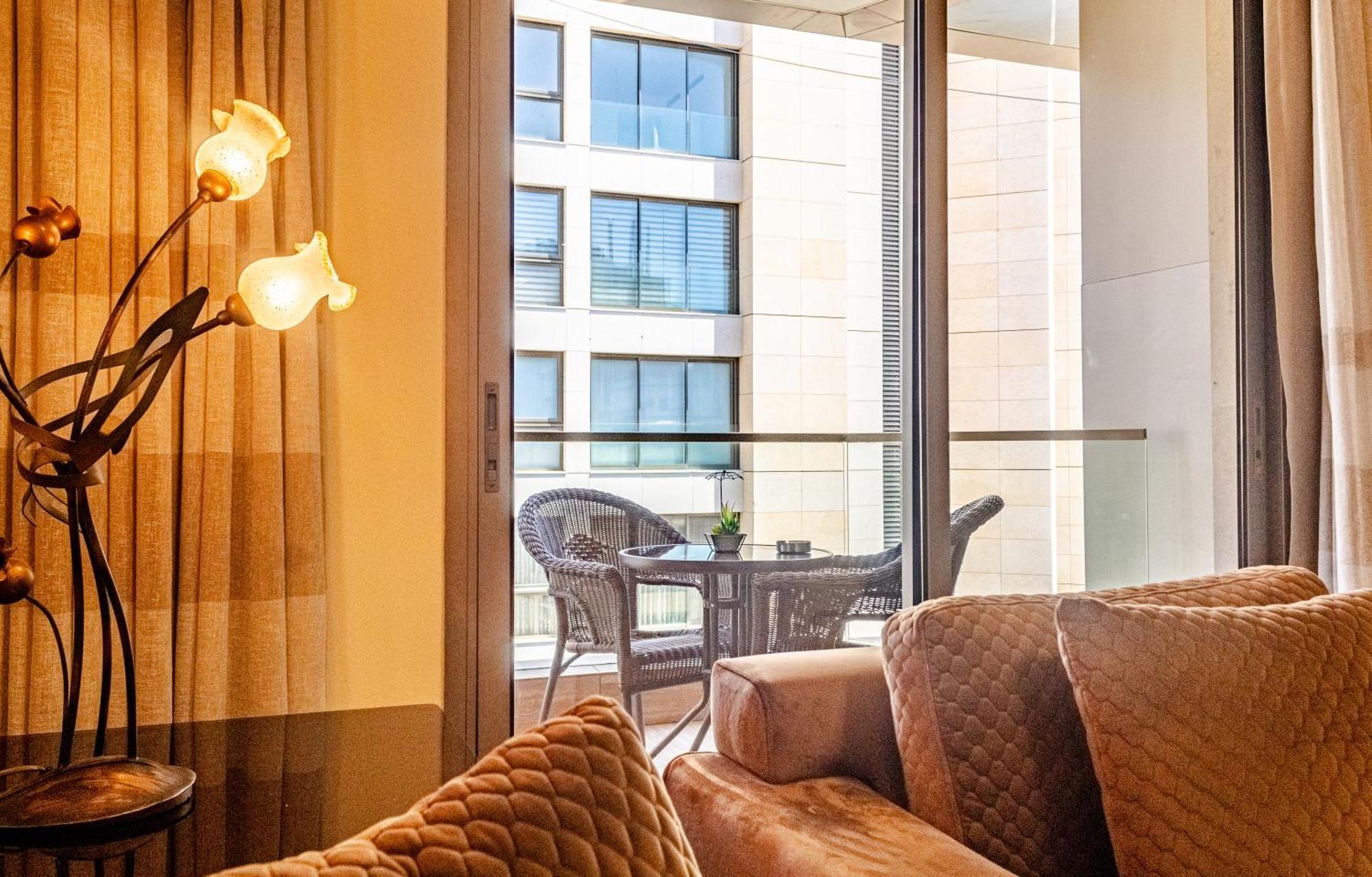 Britannia Suites Beirut Esterno foto