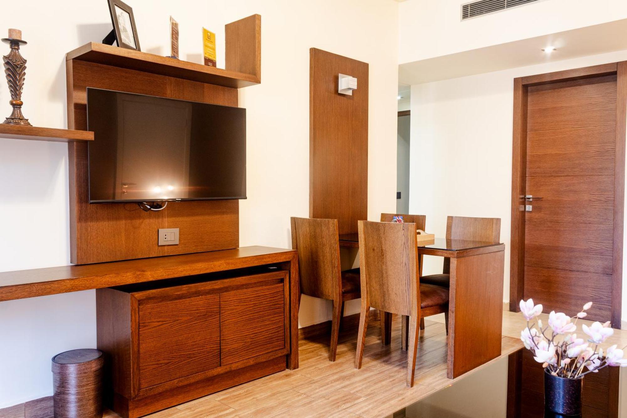Britannia Suites Beirut Esterno foto
