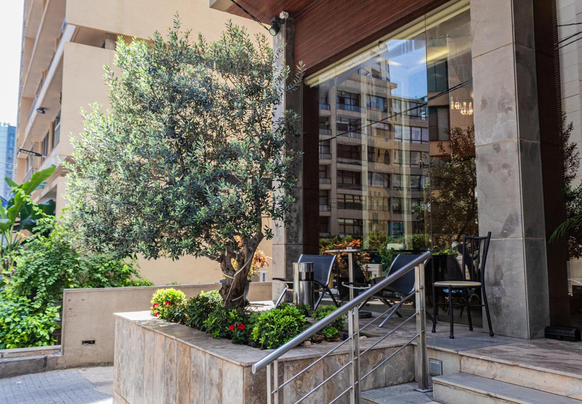 Britannia Suites Beirut Esterno foto