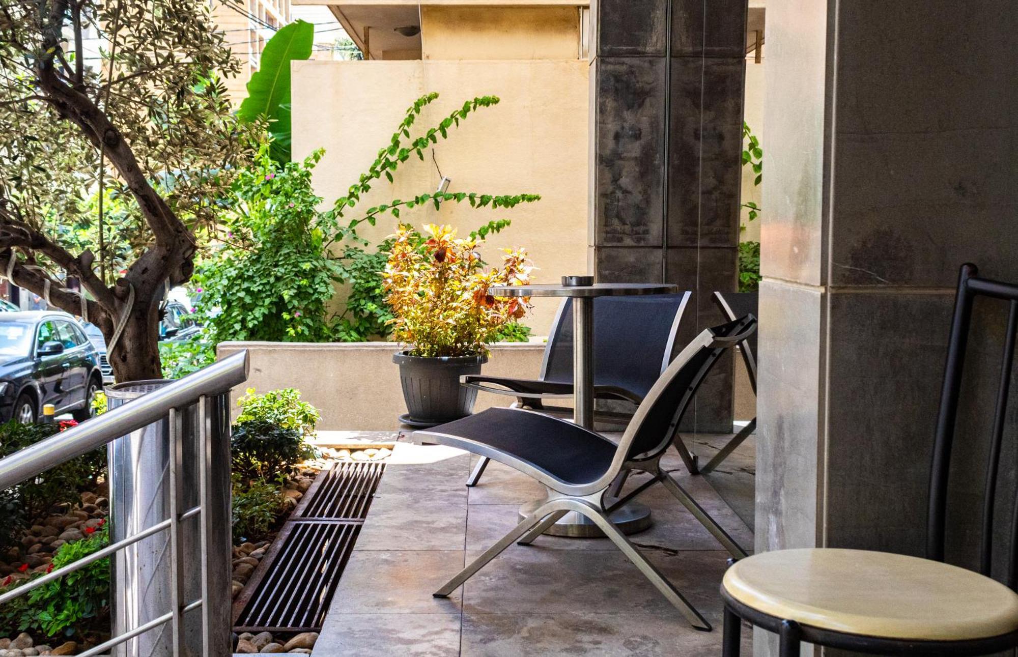 Britannia Suites Beirut Esterno foto