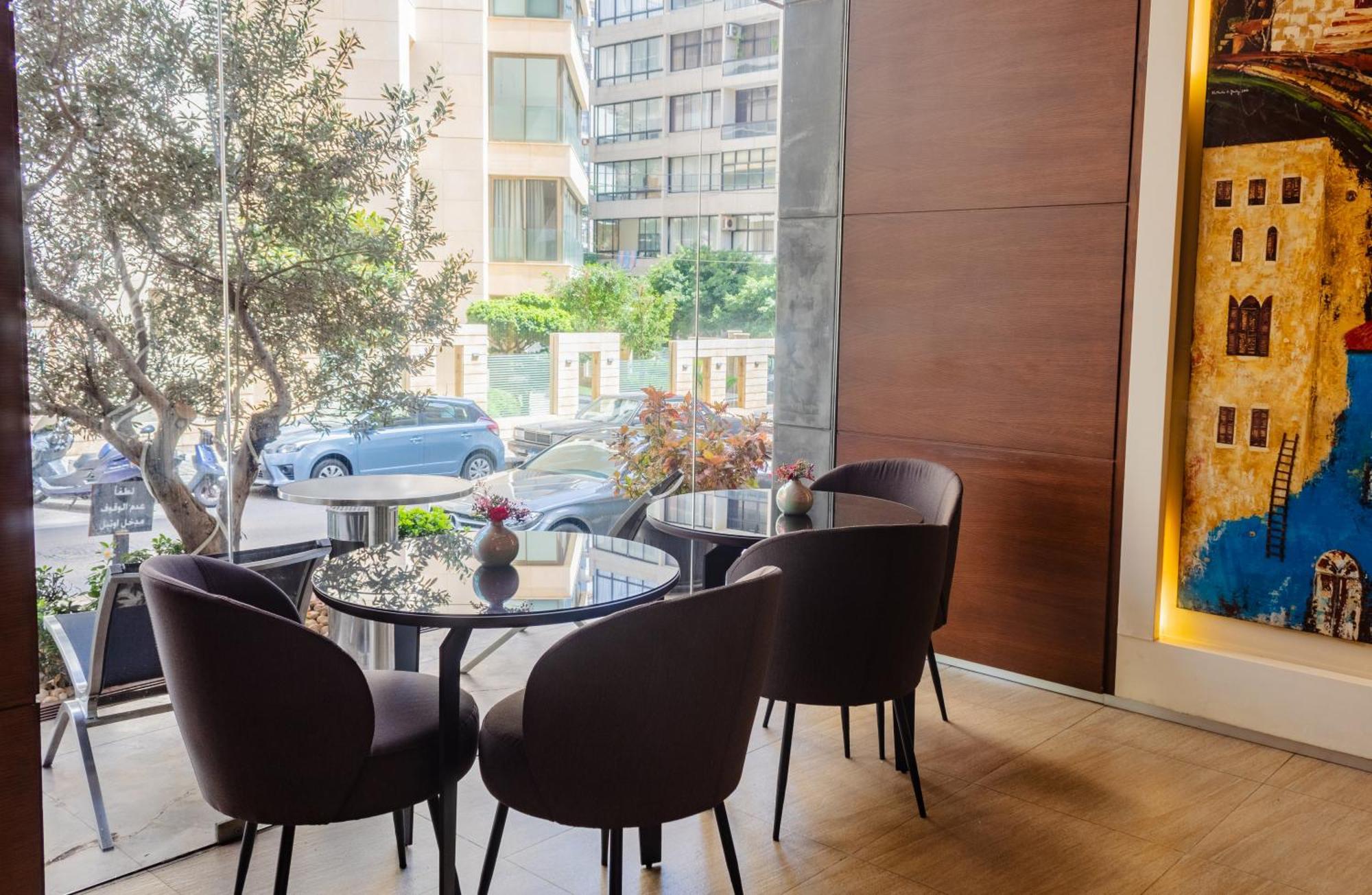 Britannia Suites Beirut Esterno foto