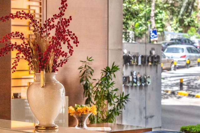 Britannia Suites Beirut Esterno foto