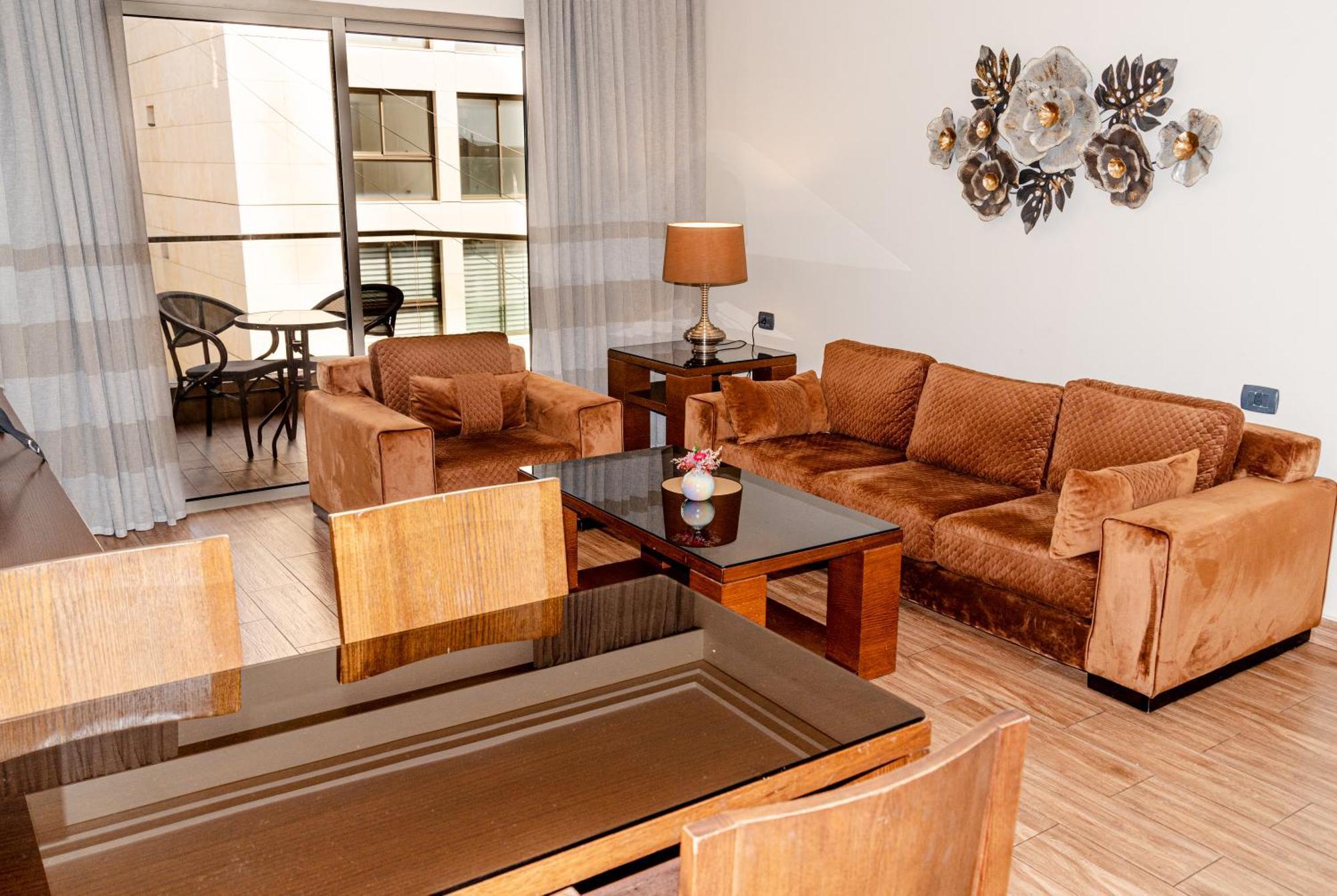 Britannia Suites Beirut Esterno foto